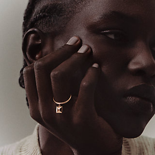 【オシャレ】HERMES Bague Hermes Clou d'H, petit modele Hermès Clou d'H ring, small model | Hermès USA